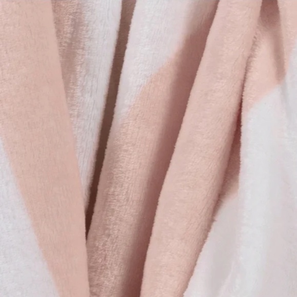 NWT Easter Bunny Throw Blanket - Picture 4 of 5